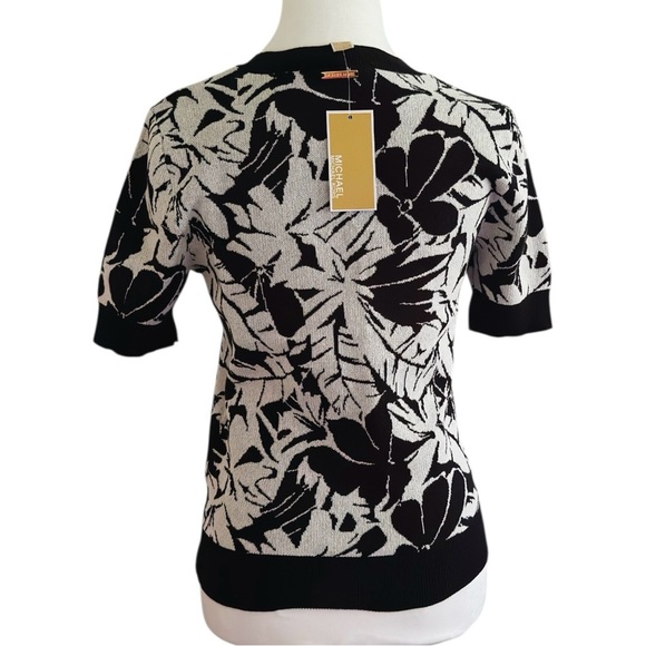 Michael Kors Black and White Floral Knit Top MSRP $98.00 - Picture 3 of 9